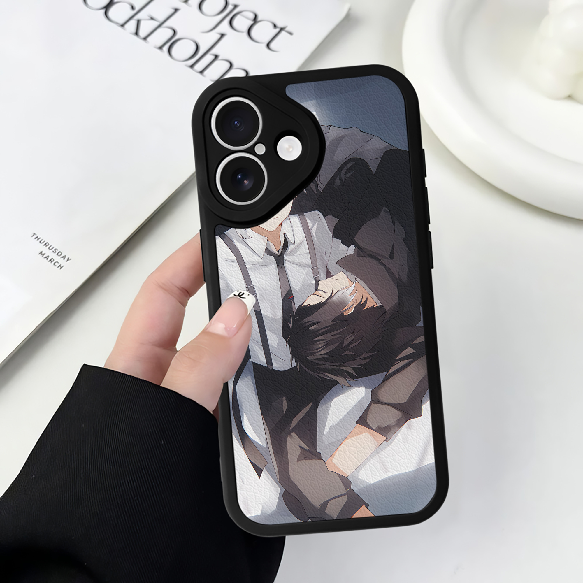 （画像用） 文豪ストレイドッグス Bungo Stray Dogs 【iPhone 16シリーズ対応】シリコンスマホケース（レザー調） 材質：シリコン